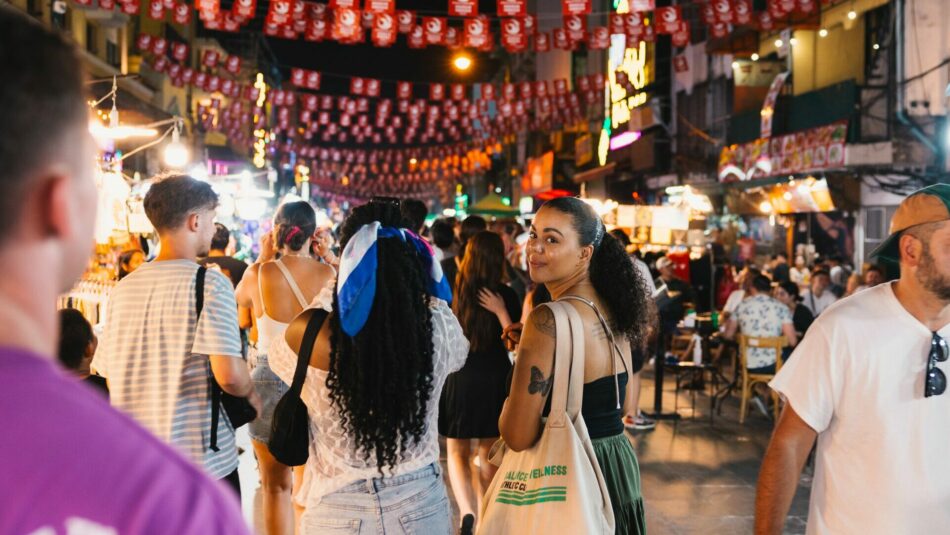 Contiki travellers in Thailand